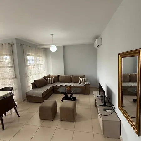 Apartment Banesa 21 Dhjetori,