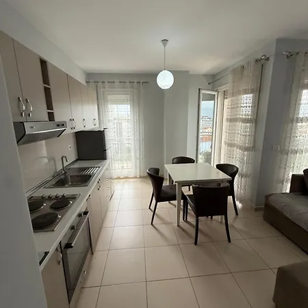 Banesa 21 Dhjetori, Διαμέρισμα Τίρανα